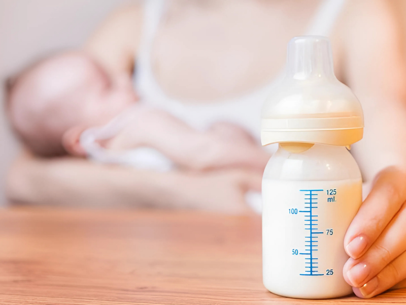 Hướng dẫn hâm nóng sữa mẹ ở nhiệt độ bao nhiêu, bảo vệ chất lượng sữa.