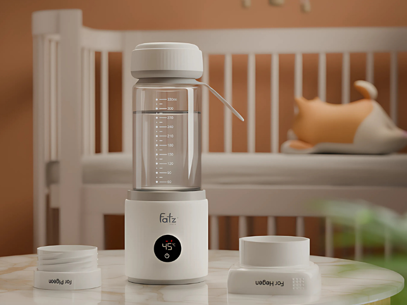Ảnh máy hâm sữa di động Ready Pro thể hiện công dụng, thiết kế hiện đại, đa cổ nối